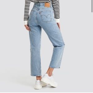 Levi’s Ribcage Jeans